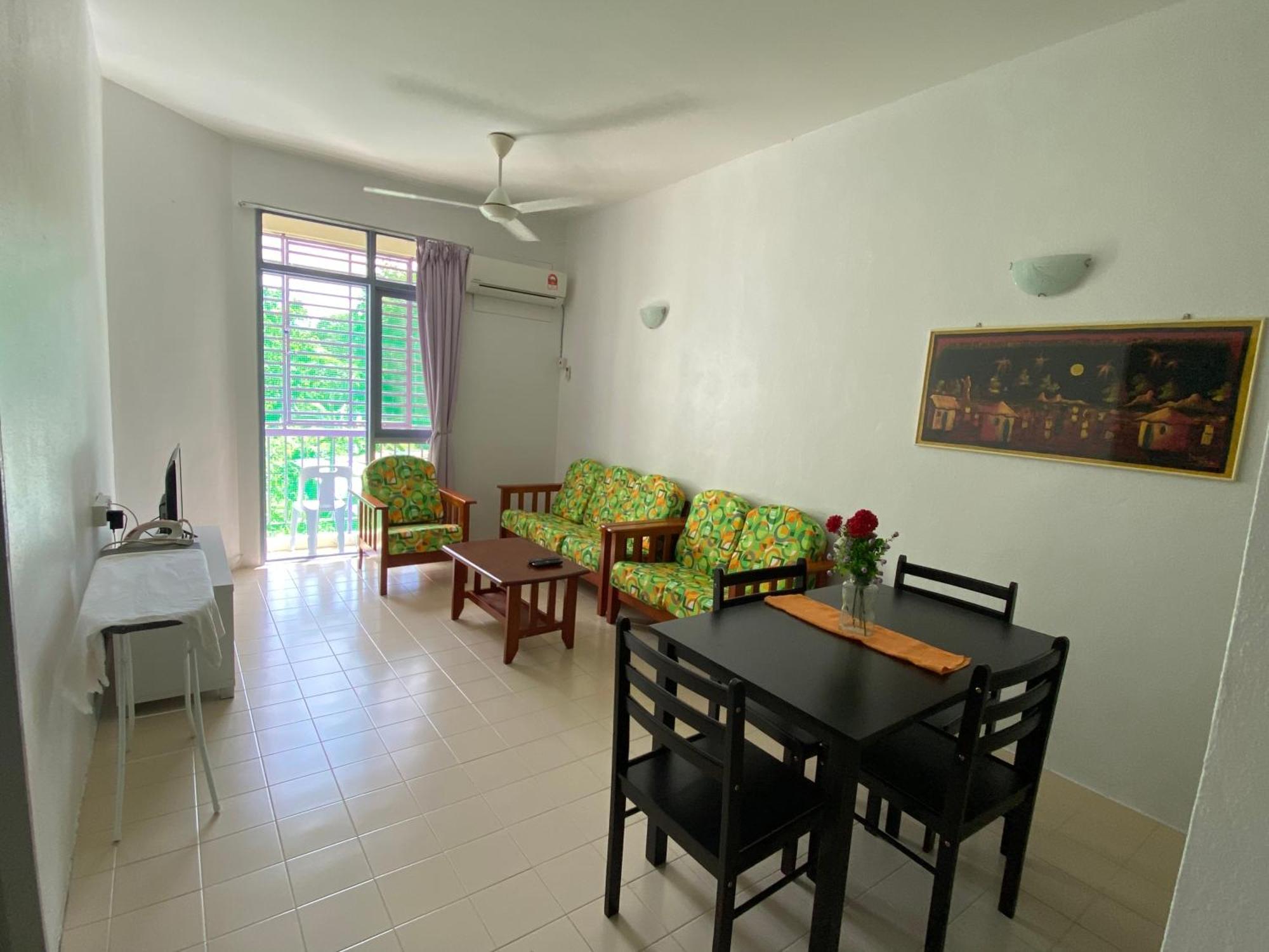 Batu Ferringhi Bayu Emas Apartment Buitenkant foto