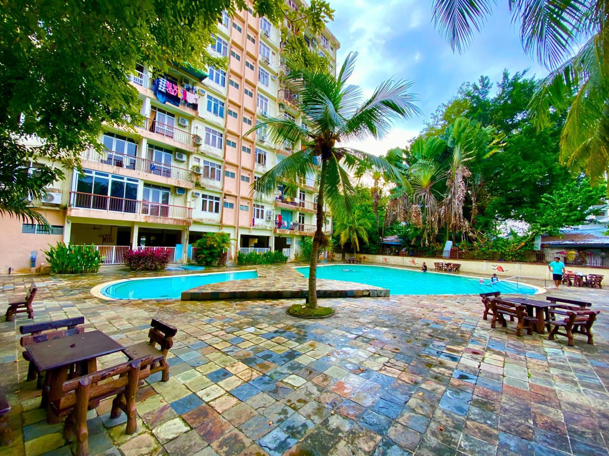 Batu Ferringhi Bayu Emas Apartment Buitenkant foto