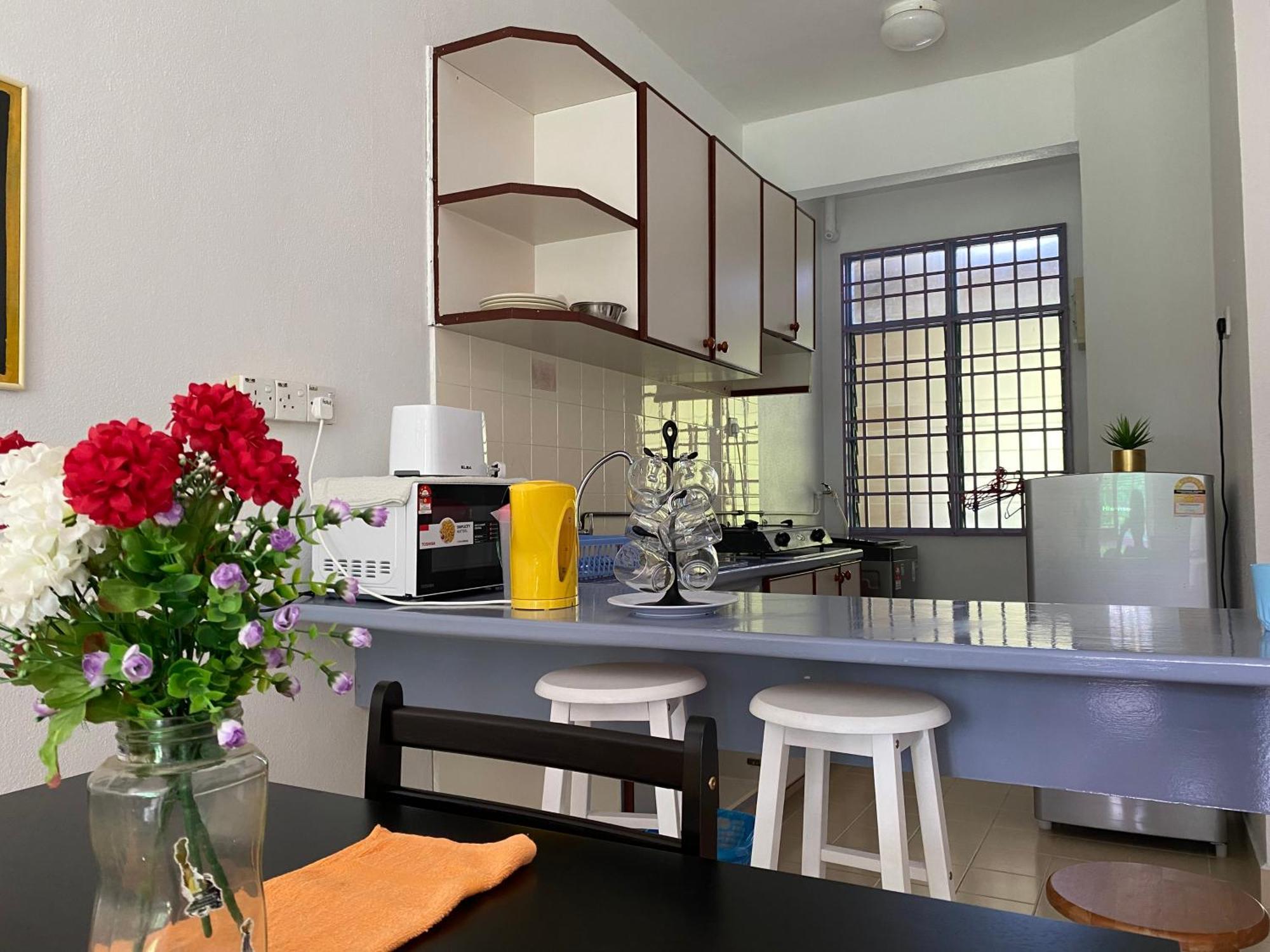 Batu Ferringhi Bayu Emas Apartment Buitenkant foto